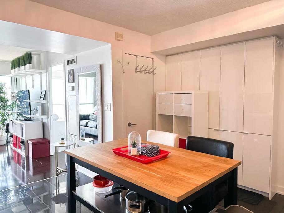 Comfort Two Beds Suite By Cn Tower Rogers Centre Plus Free Parking Toronto Exterior photo